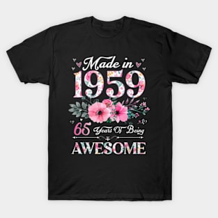 65 Year Old Made In 1959 Floral 65Th Birthday Women T-Shirt T-Shirt